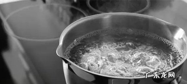 莲藕汤为什么是黑的,莲藕汤为什么是黑的