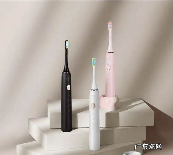 牙刷头多久换一次,电动牙刷的刷头几个月换一次
