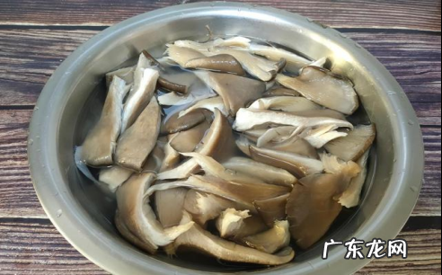 干炸蘑菇的做法,干炸蘑菇的做法