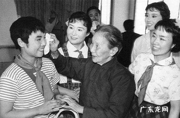 冰心诗集经典名句,冰心的经典语句摘抄