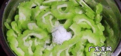 炒苦瓜的做法 怎么样炒苦瓜好吃,苦瓜怎么炒才好吃
