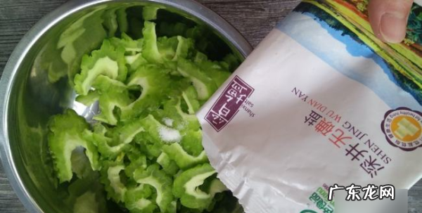 炒苦瓜的做法 怎么样炒苦瓜好吃,苦瓜怎么炒才好吃