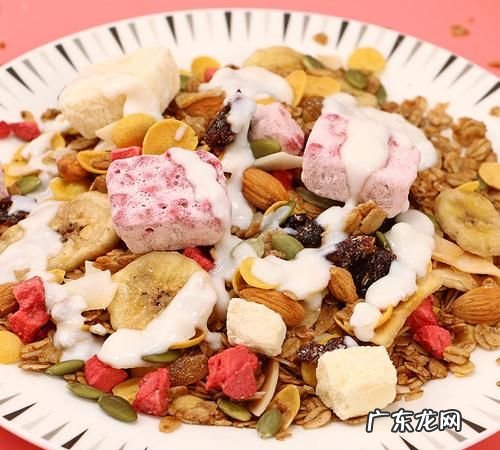 酸奶果粒麦片怎么吃,酸奶麦片配什么吃