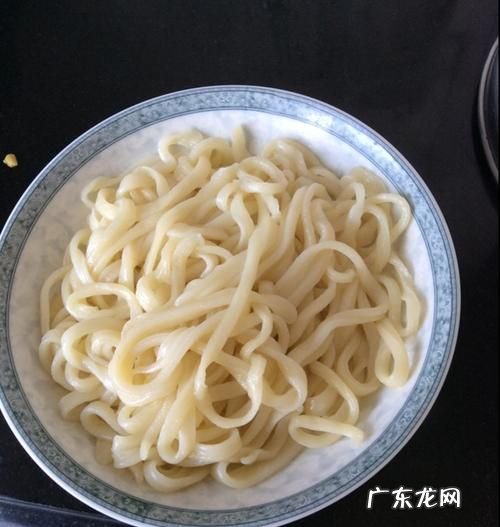 自制拉面的面怎么和,自己在家做拉面怎么做