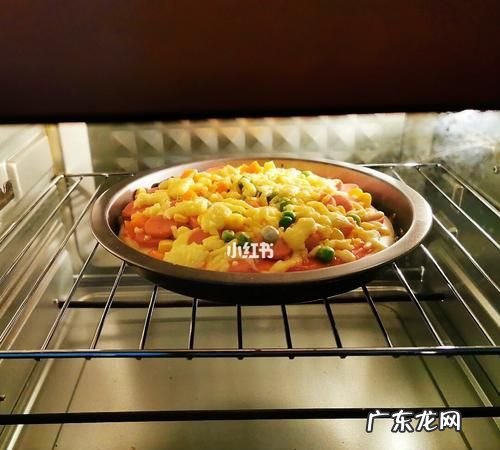 披萨里面拉丝的东西是什么,披萨的丝是什么做的