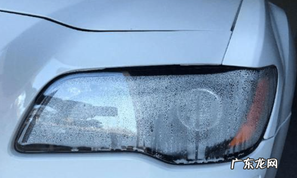 夏天下雨汽车玻璃里面起雾怎么办,夏天下雨天车内起雾怎么快速去除