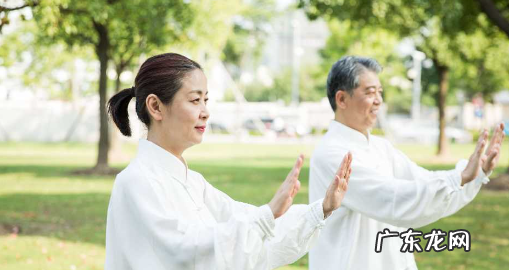 仰卧撑的正确姿势,仰卧撑怎么做