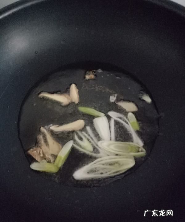 油焖大虾的做法家常,油焖大虾做法家常做法蒜香多汤