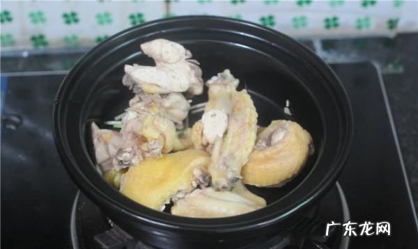 小鸡炖蘑菇的做法,小鸡炖蘑菇的家常做法