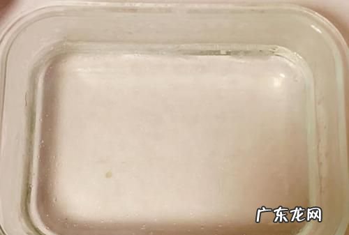 白凉粉不凝固能补救,白凉粉没有凝固可以重新加热煮着吃