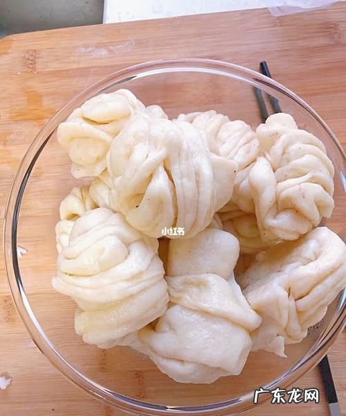 蒸的花卷硬是怎么回事,蒸出来的花卷很硬怎么回事