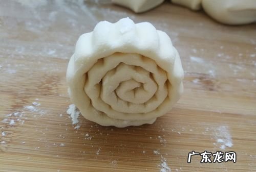 蒸的花卷硬是怎么回事,蒸出来的花卷很硬怎么回事