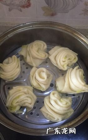 蒸的花卷硬是怎么回事,蒸出来的花卷很硬怎么回事