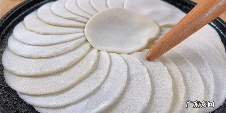 饺子皮怎么和面,饺子皮怎么和面又软又好吃