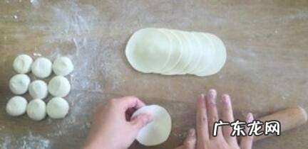 饺子皮怎么和面,饺子皮怎么和面又软又好吃