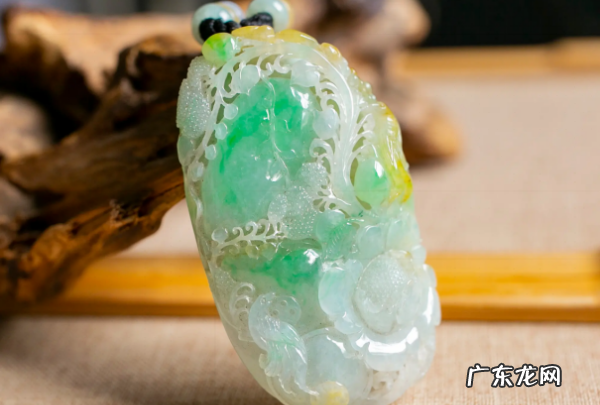 玉和翡翠的区别,翡翠和玉怎么区别