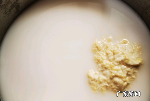 胡辣汤的做法,胡辣汤的做法最正宗的做法门市房冲着小区大门口好