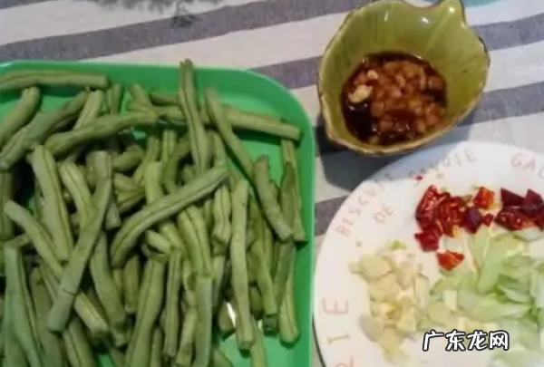 干煸四季豆的做法,干煸四季豆的做法 最正宗的做法空气炸锅