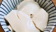 豆腐脑里为什么加生粉,做豆花的时候放的淀粉起啥作用放多少为宜