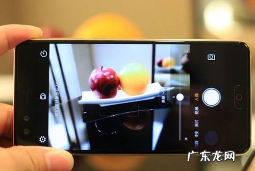 手机照相突然变虚怎么回事,手机拍照不显示手机型号怎么设置