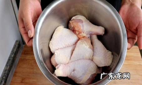辣子鸡丁的家常做法,请介绍下辣子鸡丁的常见做法和做法