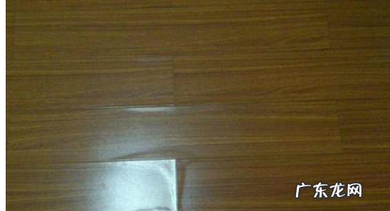 地板泡水鼓包怎么修复,地板被水泡鼓包了 应该如何处理好