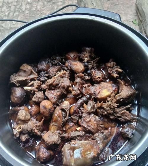 鸭子高压锅压多久,高压锅炖鸭子需要多长时间能熟
