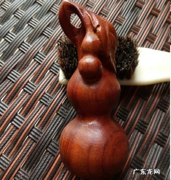 盘红一个葫芦得多久,桃木的葫芦应该怎么盘才会红亮的包浆
