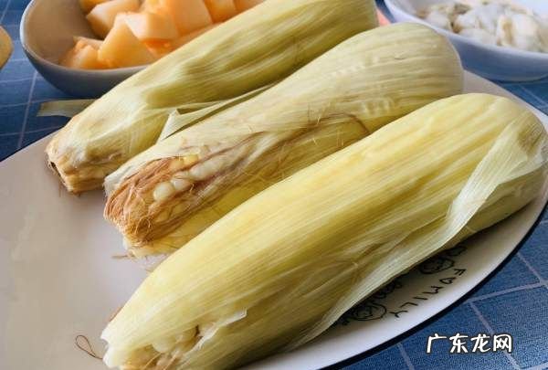 玉米煮完放水里还是拿出来,玉米煮熟后捞出来好还是放在水里好