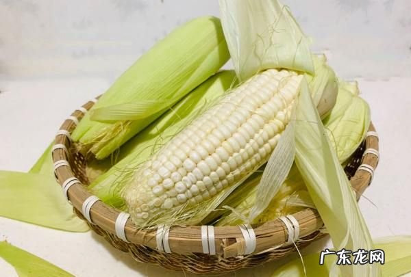 玉米煮完放水里还是拿出来,玉米煮熟后捞出来好还是放在水里好