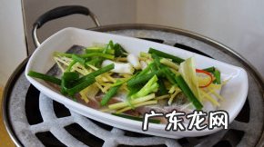 带鱼怎么清蒸没有腥味,怎样做出美味的家常版清蒸带鱼