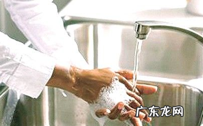 拨青皮核桃脏手怎么洗,剥完核桃怎么洗手