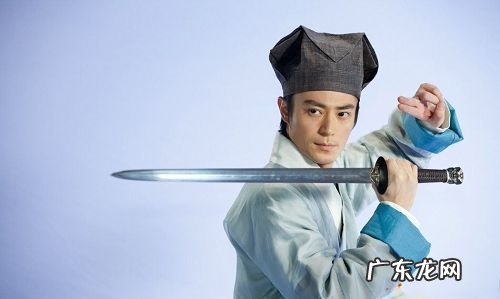 令狐冲为什么姓令狐,令狐冲姓什么名什么