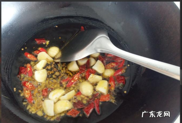 猪肠怎么炒好吃,怎么炒猪肠才脆