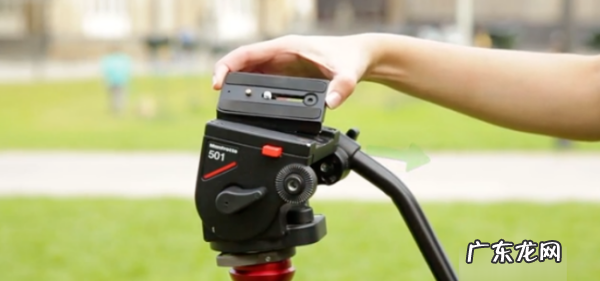三脚架怎么固定单反,三脚架怎么固定单反相机