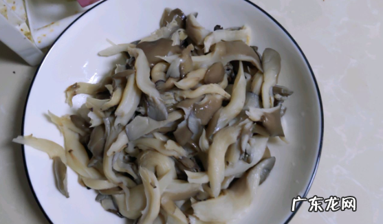 炒蘑菇怎么做,炒蘑菇的家常做法