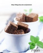巧克力做的简易美食,巧克力可以做什么甜品