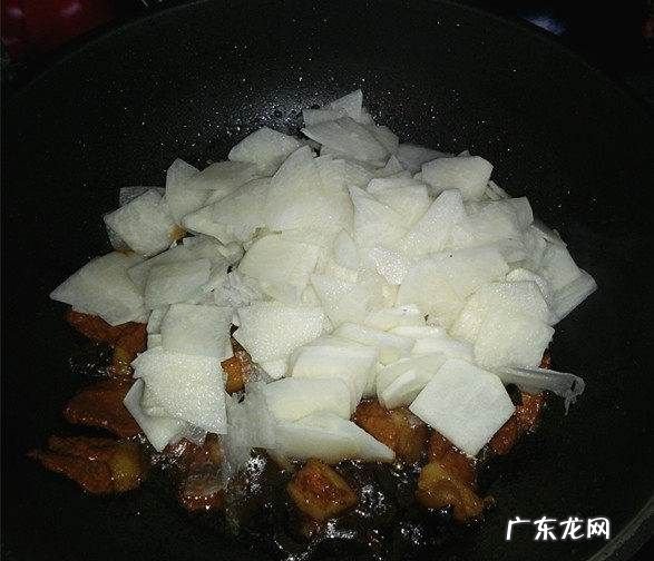 红薯炒肉怎么做,红薯炒嫩肉片