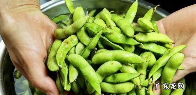 毛豆怎样煮不变色保持绿色,煮毛豆放什么保持绿色