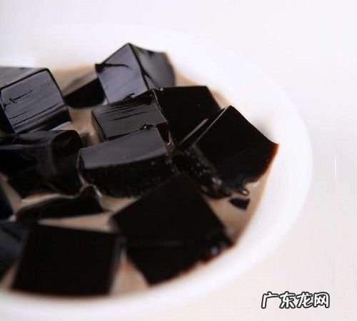 龟苓膏的原材料是什么,龟苓膏是什么材料做的 龟苓膏有什么营养