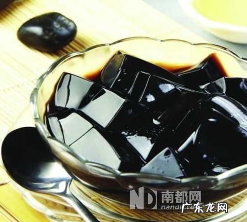 龟苓膏的原材料是什么,龟苓膏是什么材料做的 龟苓膏有什么营养