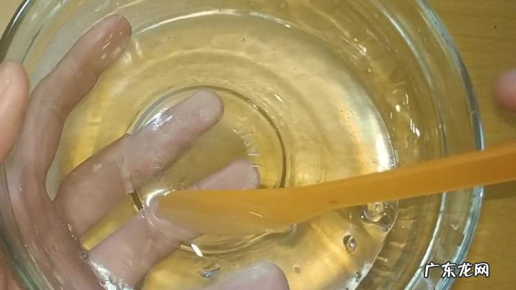 假水特别粘手怎么办,假水特别粘手怎么办小妙招