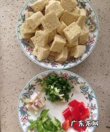 素鸡为什么要水里焯一下,素鸡凉拌要焯水