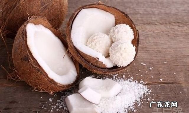 椰肉怎么吃法,新鲜的椰子肉怎么吃法