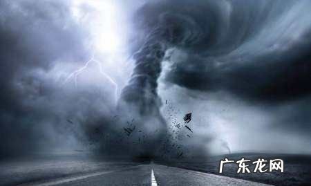 当龙卷风来临时我们应该怎么办,龙卷风来袭如何自救保命