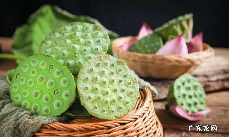 莲蓬怎么吃正确,莲蓬怎么吃可以生吃