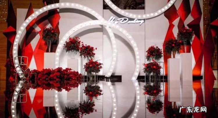 暗场婚礼用什么灯,什么颜色的婚礼现场效果最好