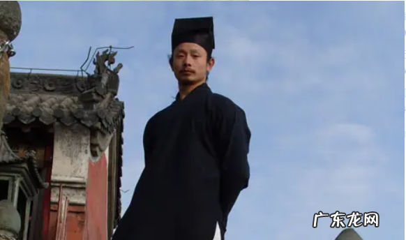 道袍的颜色和等级分别,道教法衣颜色和等级一般人穿哪个颜色