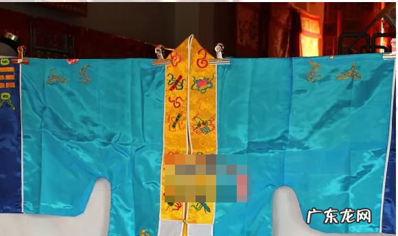 道袍的颜色和等级分别,道教法衣颜色和等级一般人穿哪个颜色