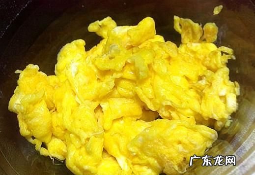 嫩鸡蛋怎么炒,怎样炒鸡蛋好吃又嫩窍门